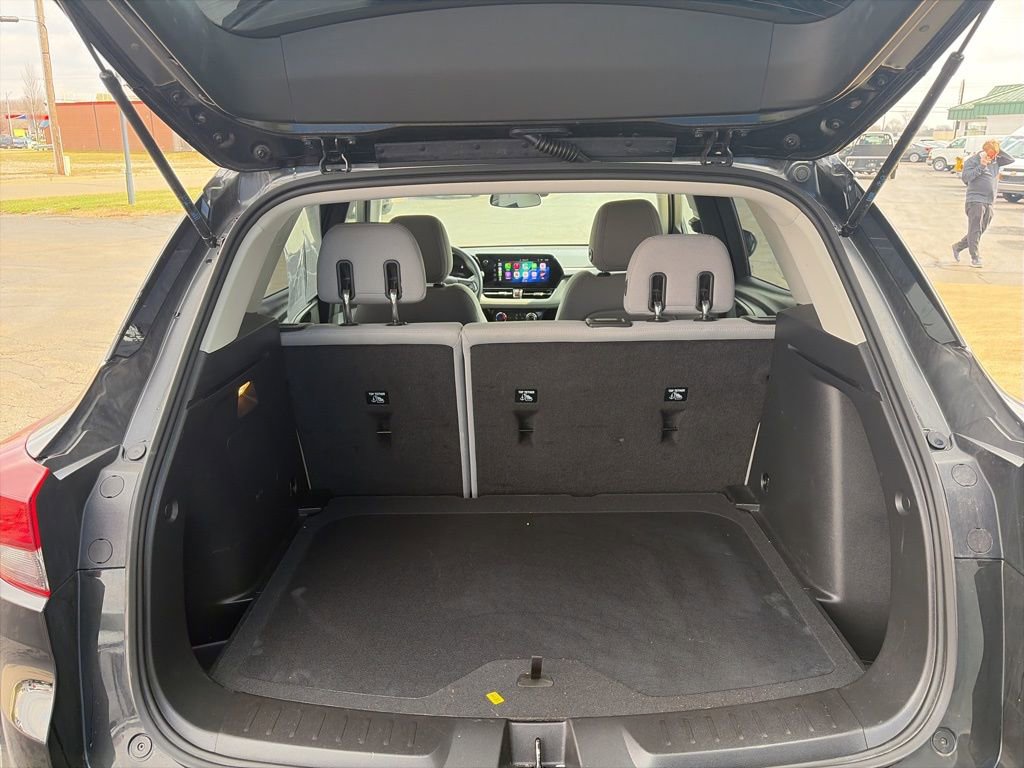 Used 2025 Chevrolet TrailBlazer LT image 9
