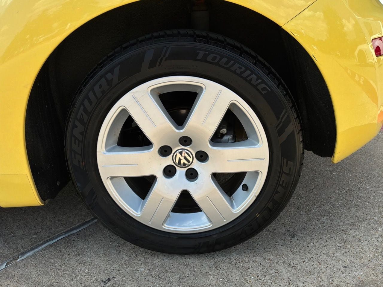 Used 2007 Volkswagen Beetle Convertible w/ Package 1 FWD image 15