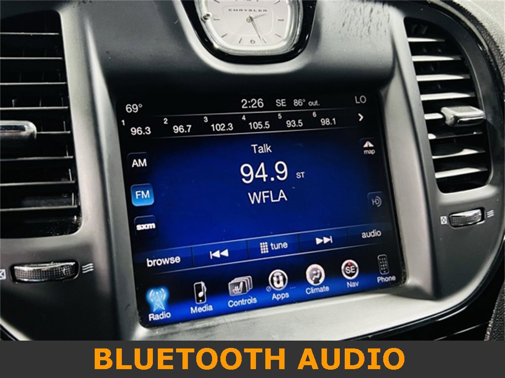 Used 2016 Chrysler 300 S image 5