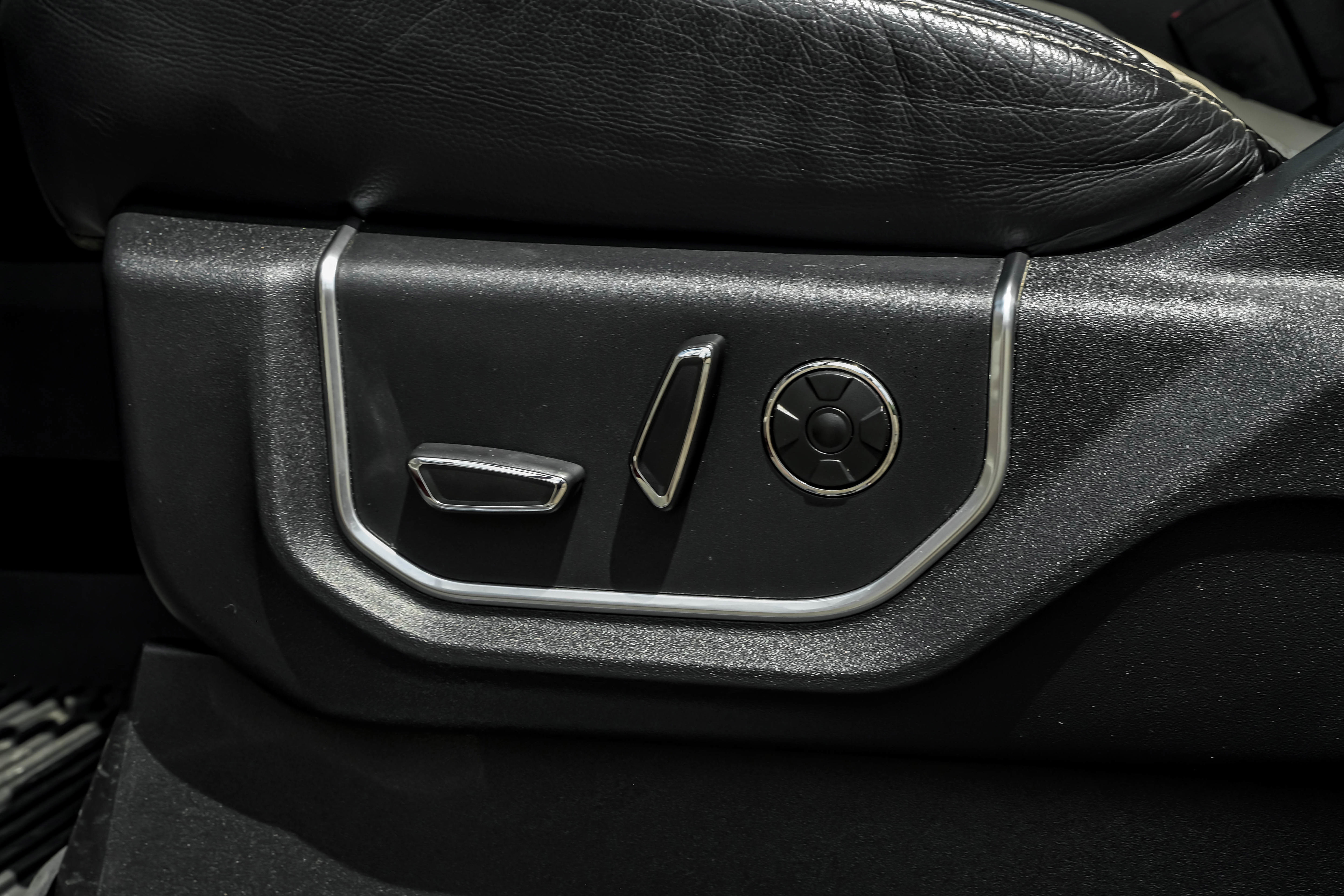 Used 2020 Ford F250 Limited w/ FX4 Off-Road Package AWD/4WD image 34