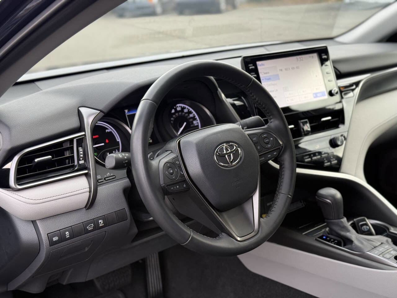 Used 2021 Toyota Camry SE image 12