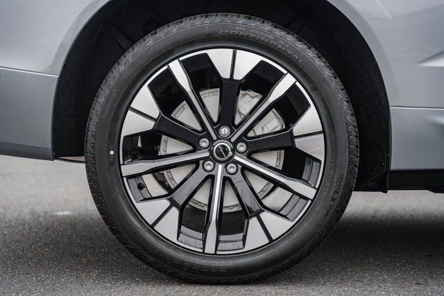 New 2026 Volvo XC60 B5 Plus w/ Protection Package Premier image 17