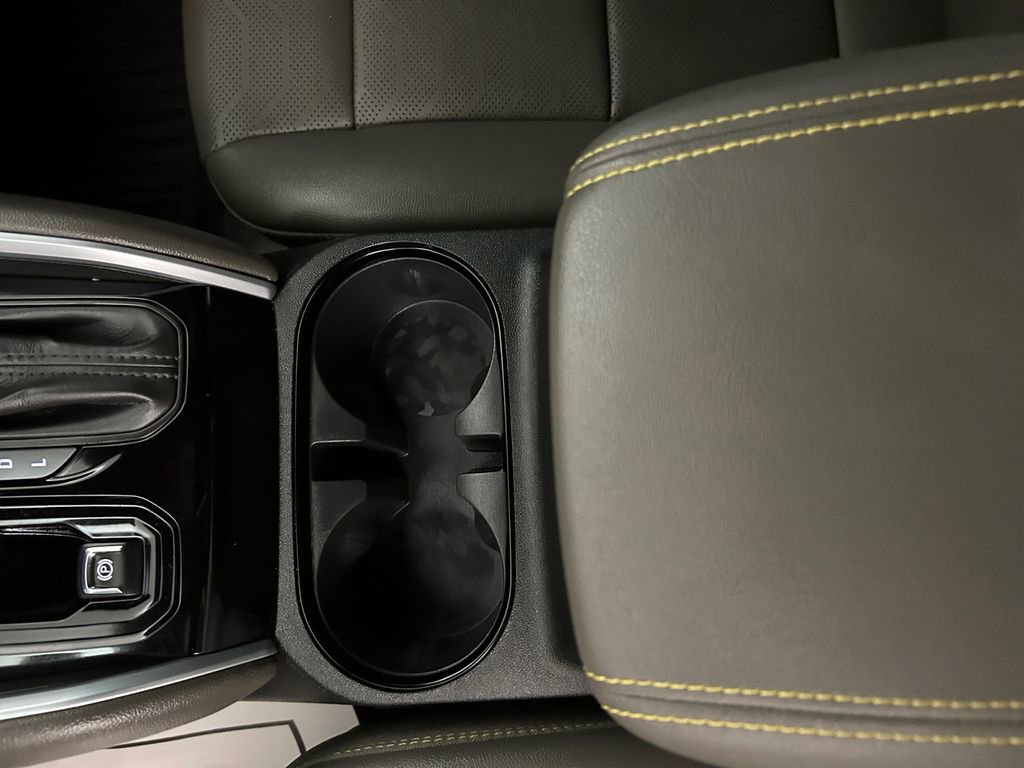 Used 2024 Chevrolet Colorado ZR2 w/ ZR2 Convenience Package III image 23