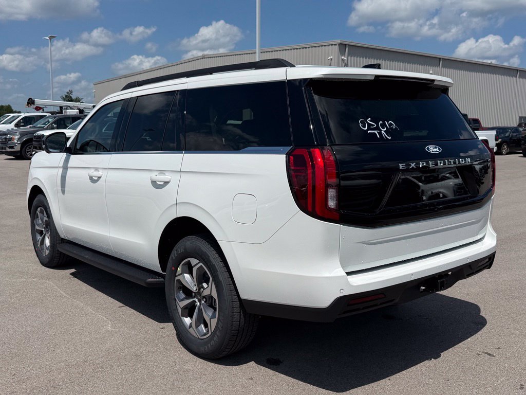 New 2027 Ford Expedition Active RWD image 38