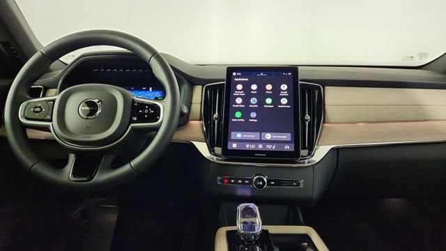 New 2026 Volvo XC90 T8 Plus w/ Protection Package AWD/4WD image 26