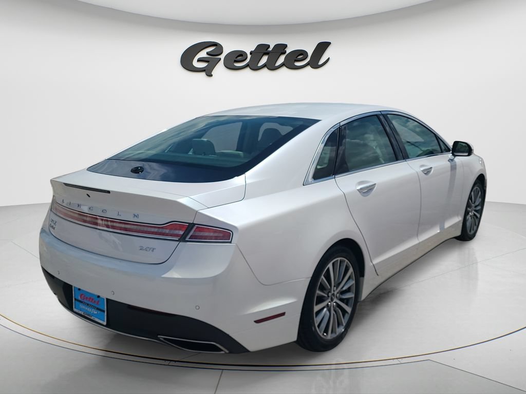 Used 2020 Lincoln MKZ FWD image 5
