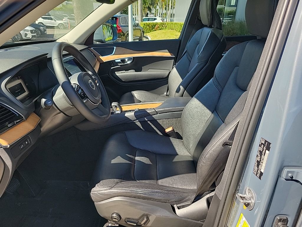 Used 2023 Volvo XC90 T8 Plus AWD/4WD image 13