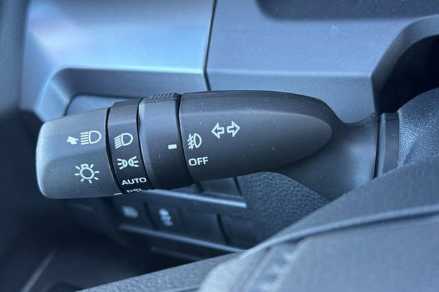 Used 2025 Toyota Tacoma SR5 image 37