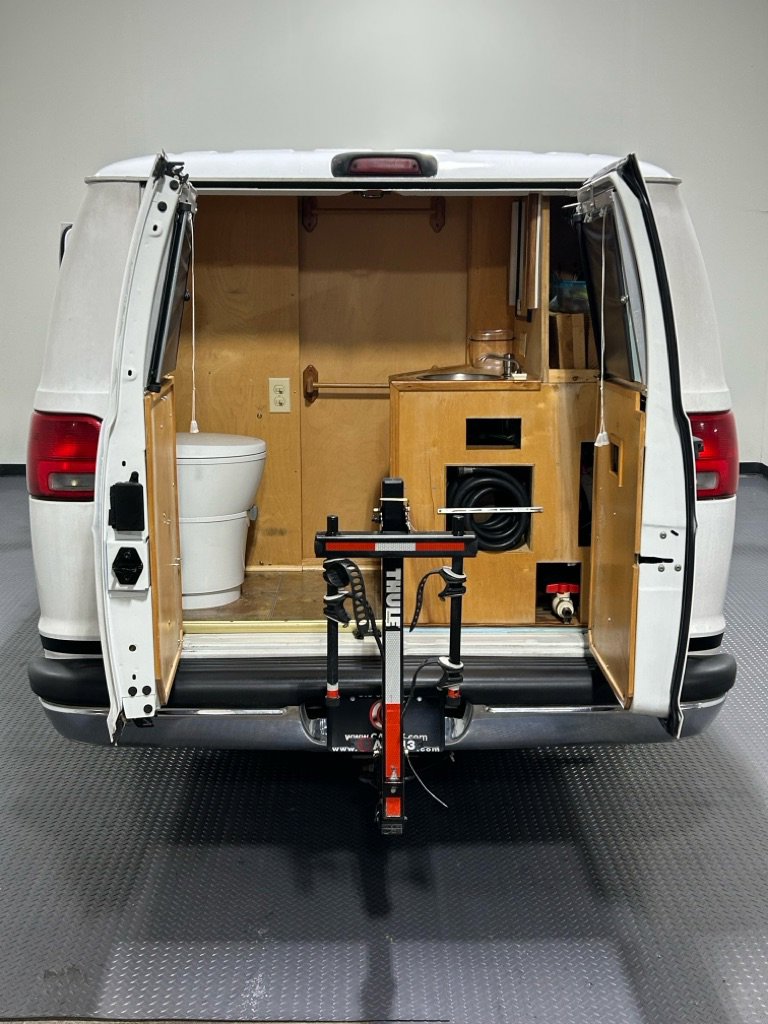 Used 2001 Dodge B3500 image 9