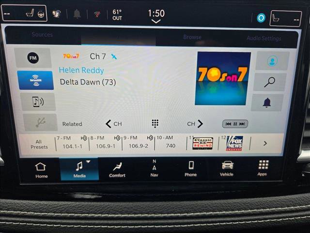 Used 2025 Chrysler Pacifica Limited image 15