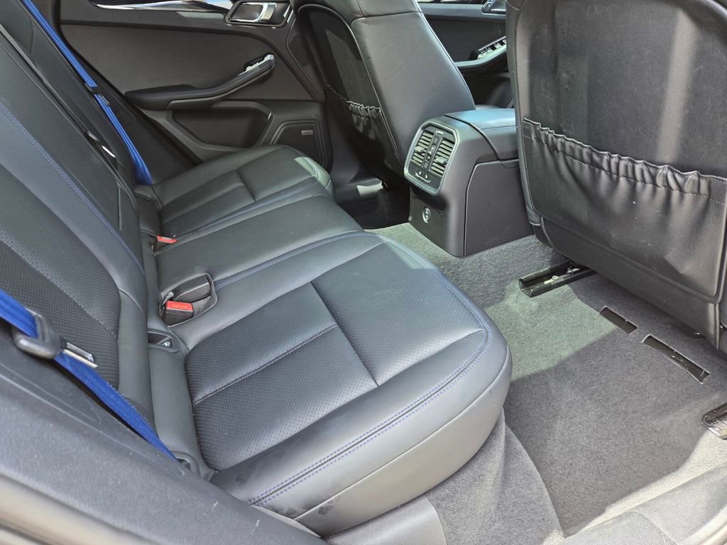 Used 2024 Porsche Macan w/ Premium Plus Package AWD/4WD image 26