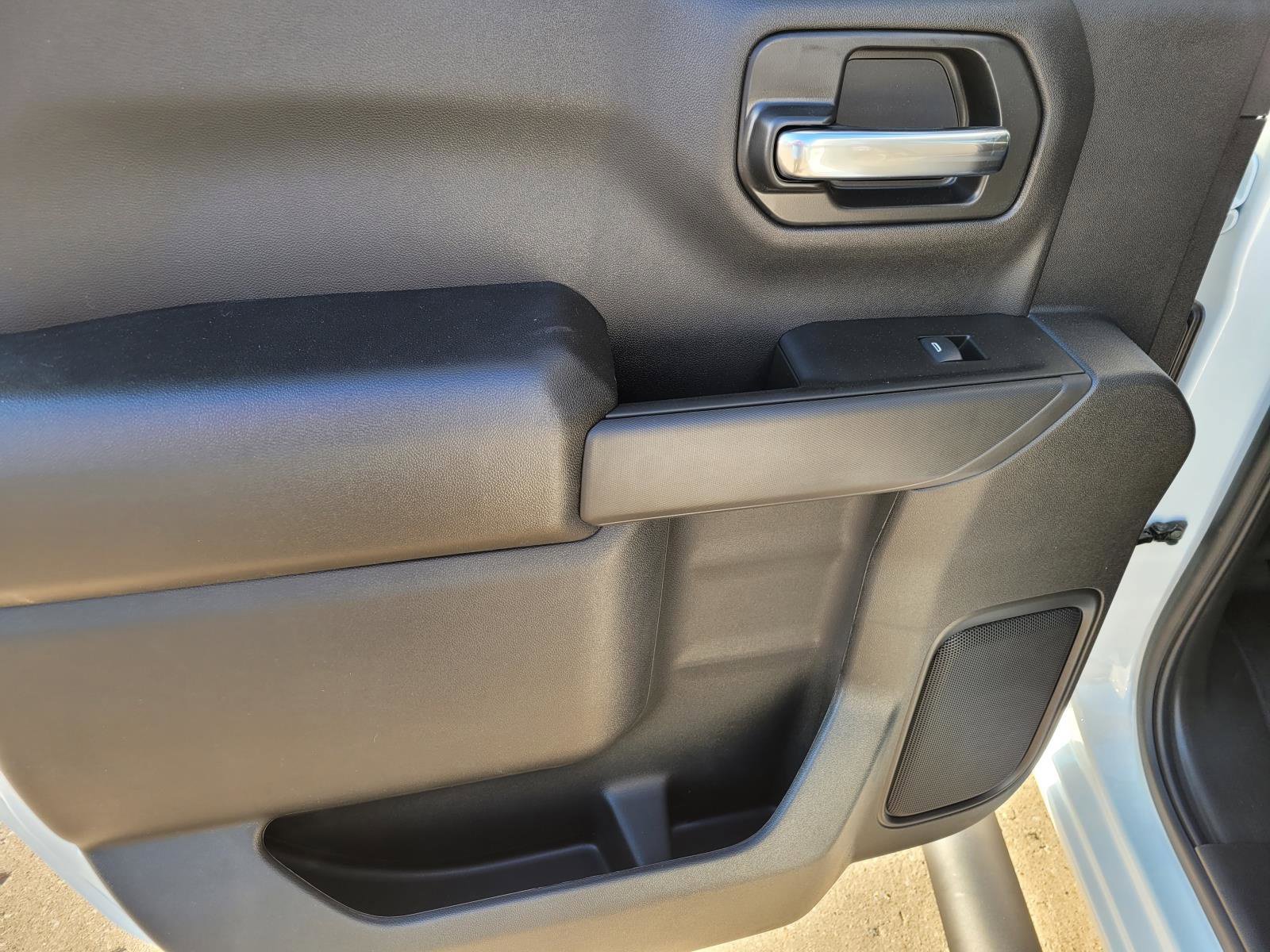 New 2026 Chevrolet Silverado 1500 Custom w/ Turbomax Blackout Package RWD image 7