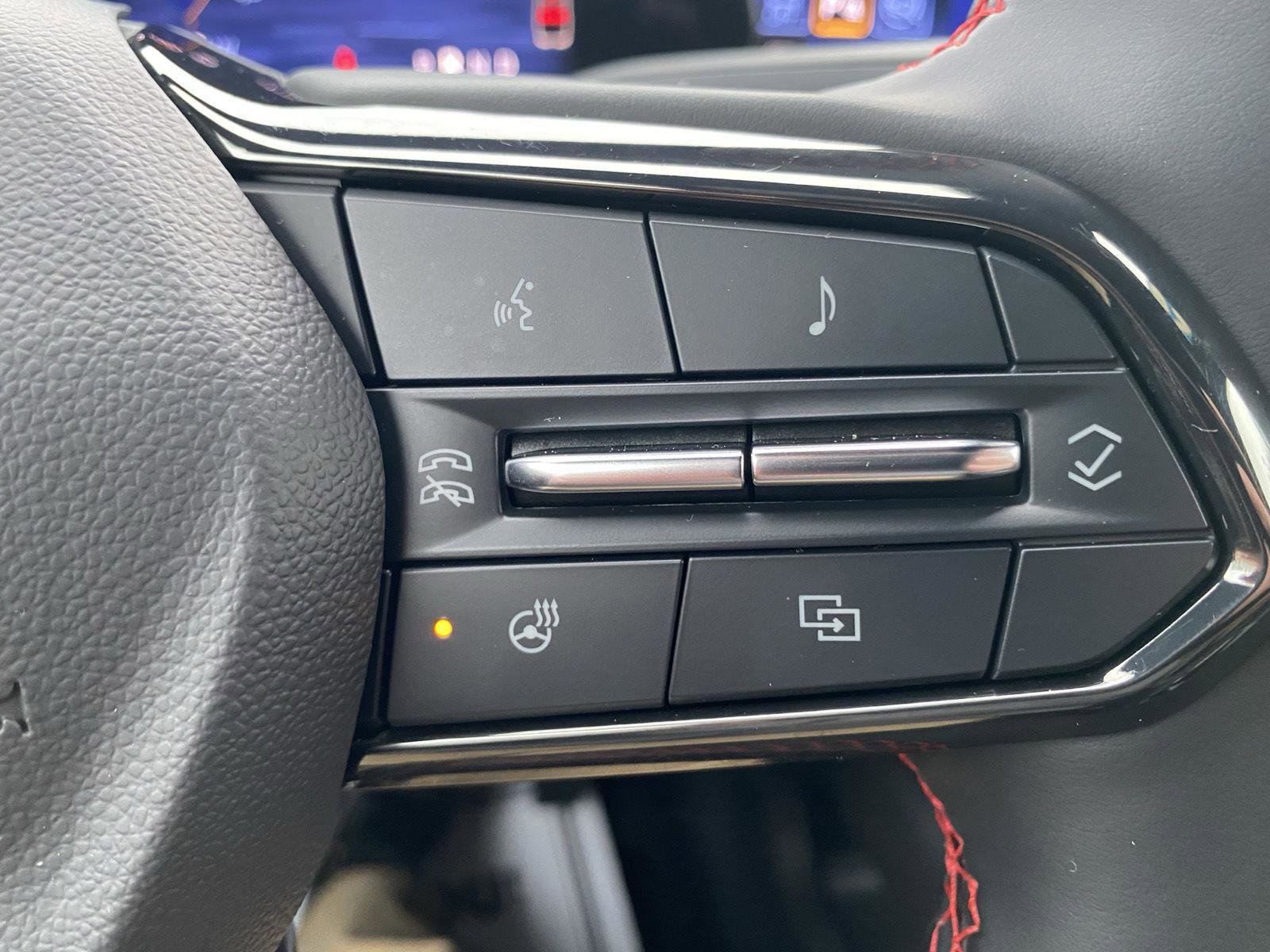 Used 2024 Chevrolet Equinox EV RS image 27