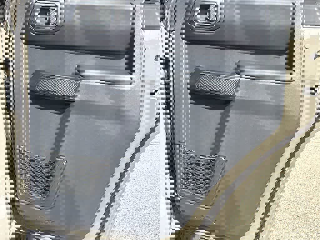 New 2026 Ford Bronco Outer Banks image 15