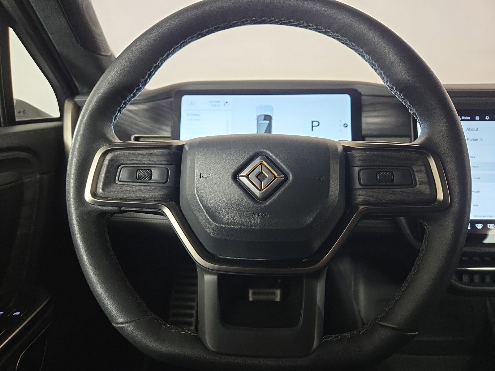 Used 2024 Rivian R1S Adventure image 28