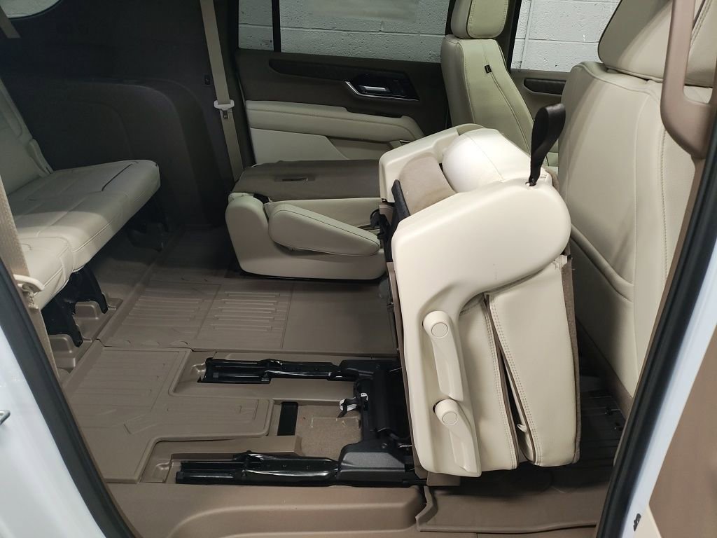 New 2026 GMC Yukon XL Denali w/ Sun & Power Step Package image 14