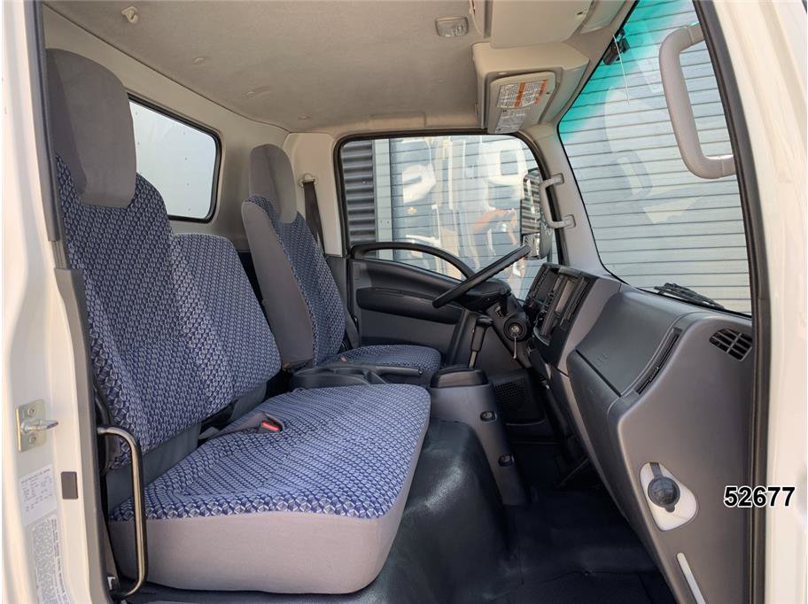Used 2023 Isuzu NPR RWD image 27
