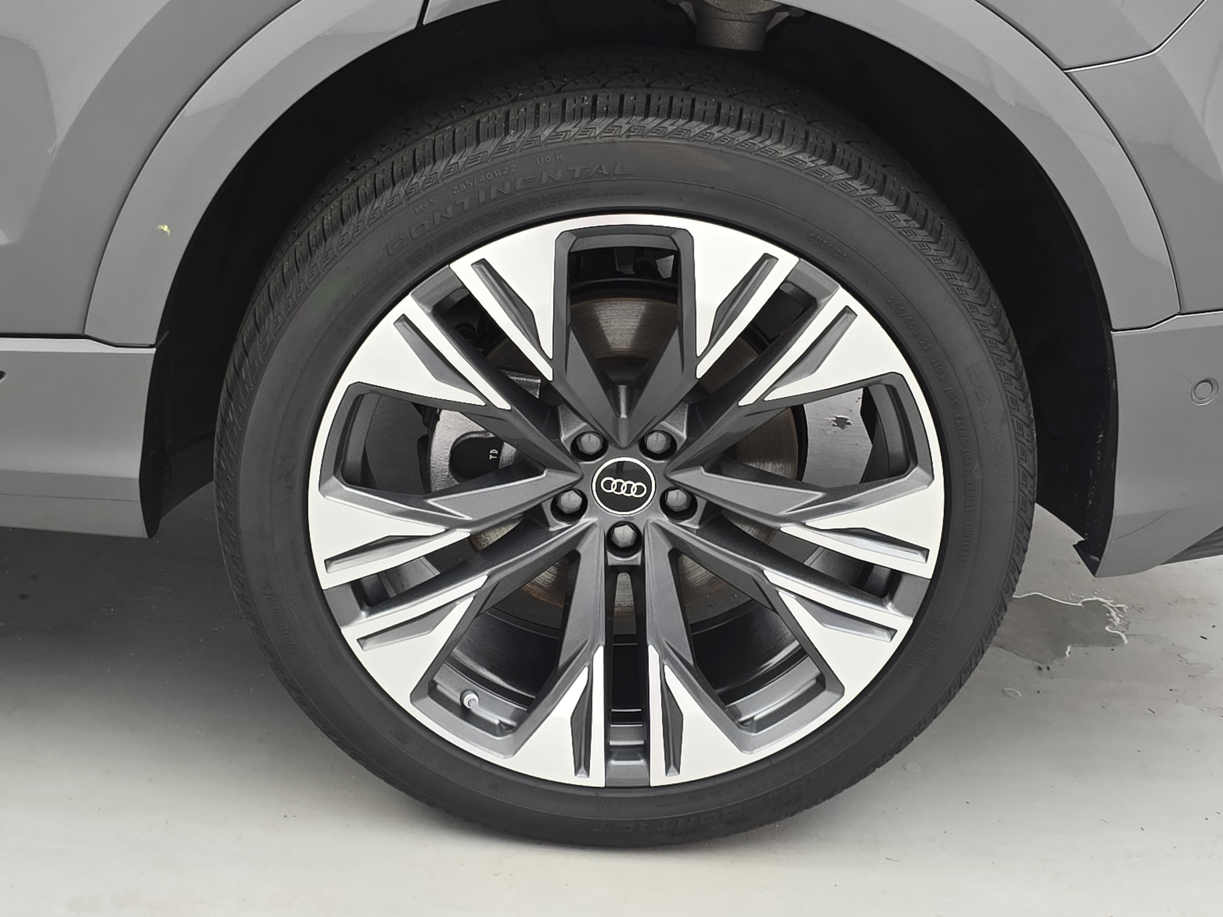 Used 2024 Audi Q8 Premium Plus AWD/4WD image 34