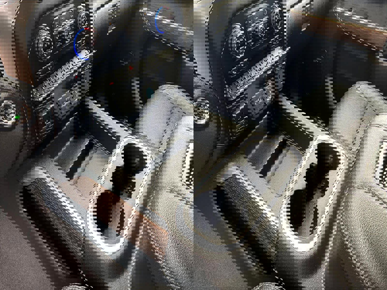 Used 2021 Chevrolet Silverado 1500 LT Trail Boss w/ Convenience Package II AWD/4WD image 20