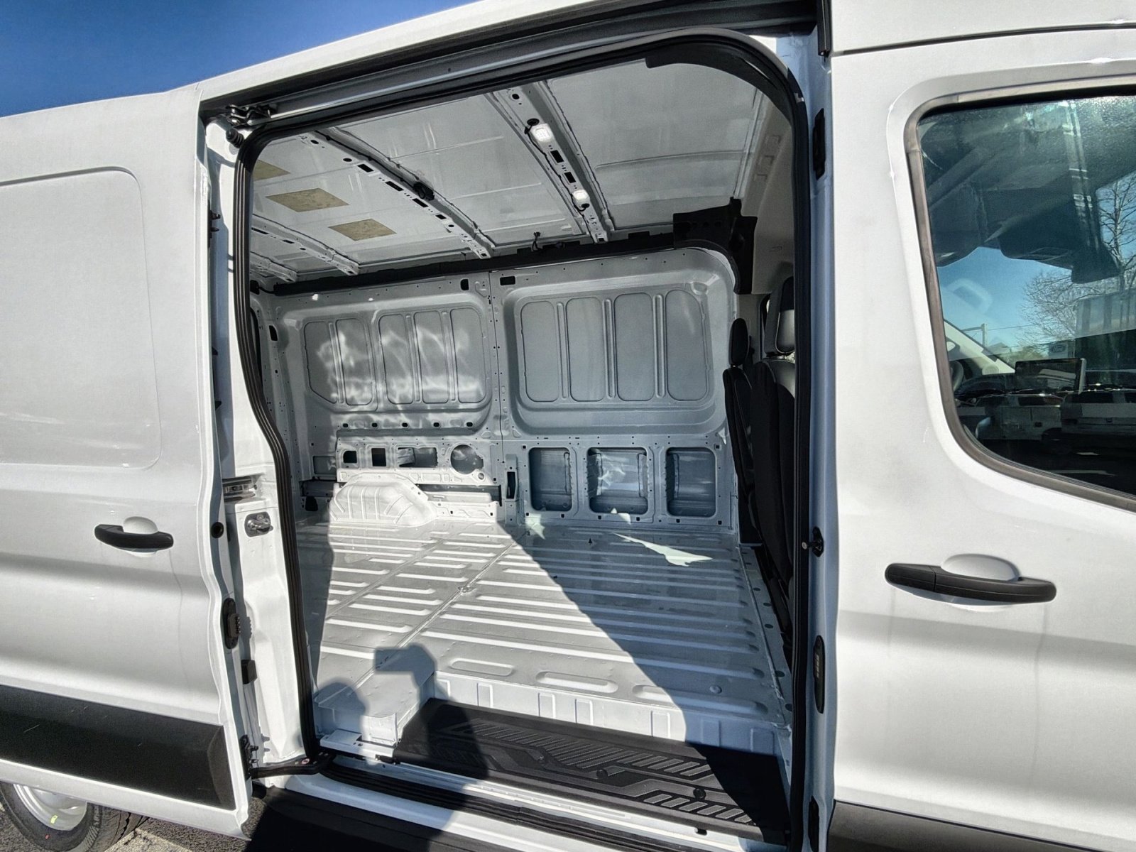 New 2026 Ford Transit 250 148 Medium Roof image 27