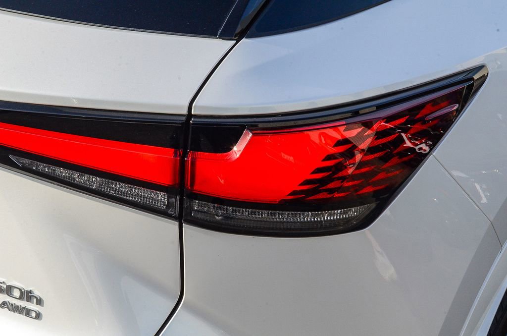 Used 2025 Lexus RX 350 w/ Convenience Package image 7