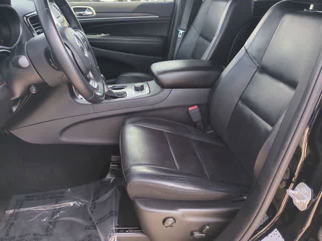 Used 2019 Jeep Grand Cherokee Limited w/ Luxury Group II AWD/4WD image 16