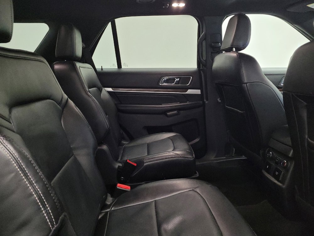 Used 2018 Ford Explorer Limited w/ Equipment Group 301A AWD/4WD image 19