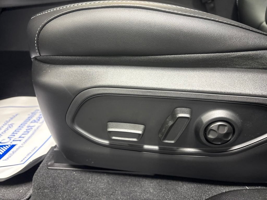 New 2026 Jeep Grand Cherokee Limited w/ Limited Altitude Package AWD/4WD image 25