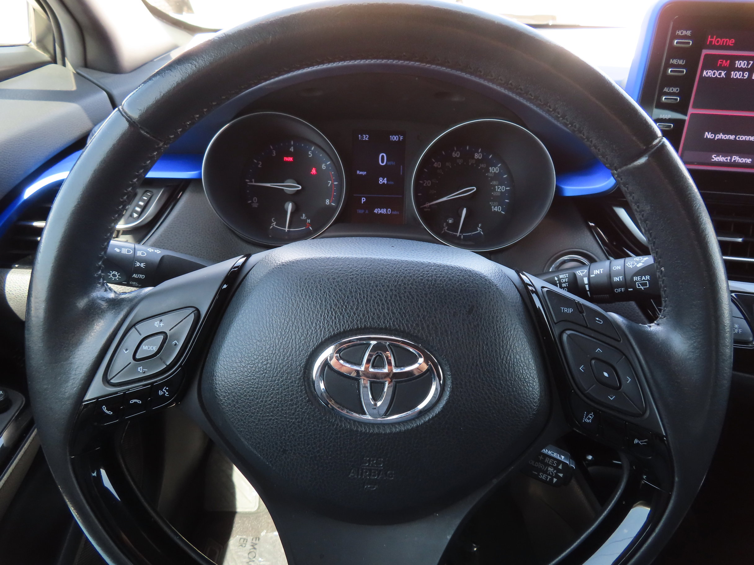 Used 2020 Toyota C-HR XLE image 18