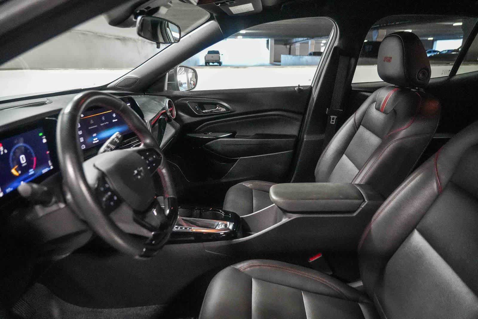Used 2024 Chevrolet Trax RS w/ Driver Confidence Package FWD image 17