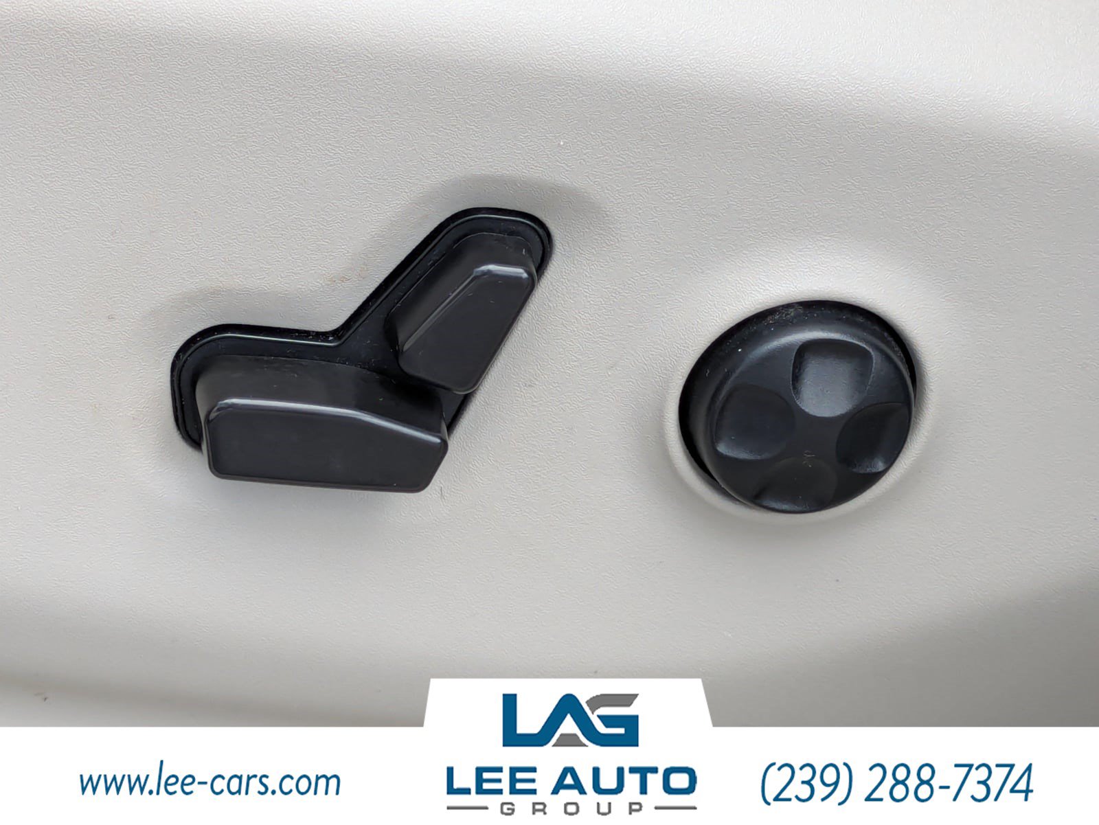 Used 2021 Chrysler Pacifica Touring-L FWD image 18