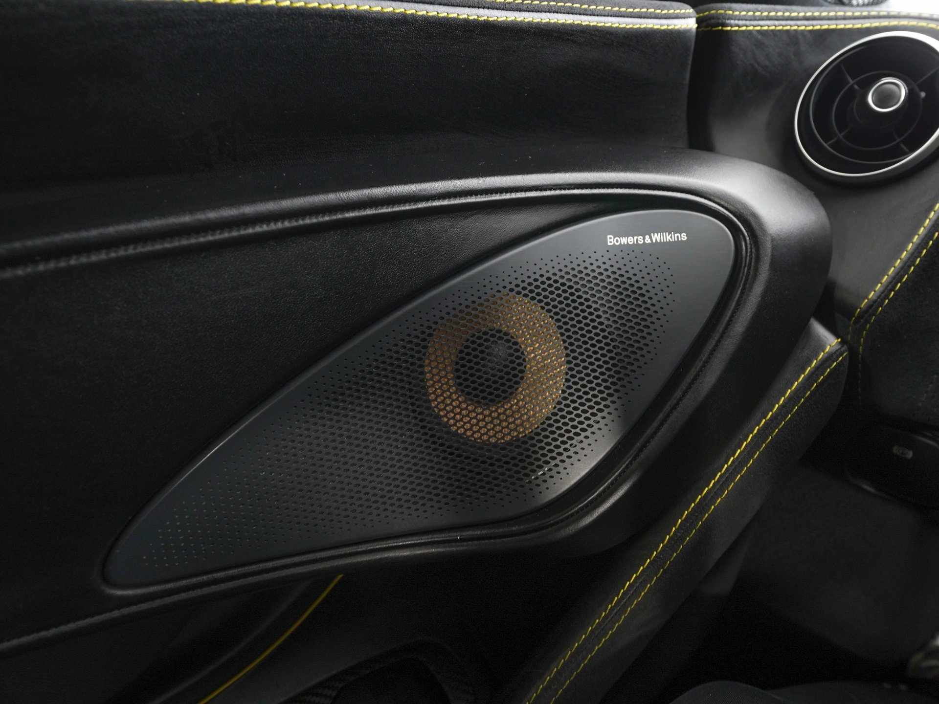 Used 2019 McLaren 570S Coupe image 14