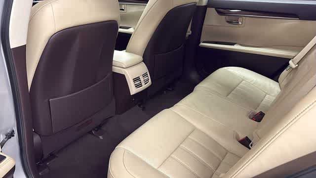 Used 2016 Lexus ES 350 w/ Luxury Package w/Wood Trim FWD image 28