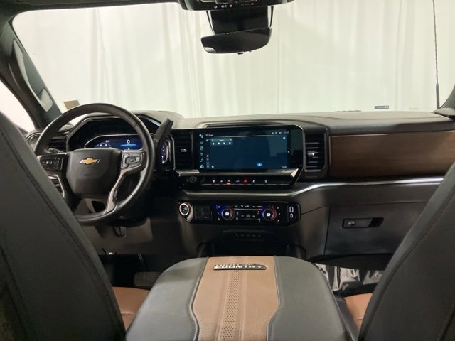 Used 2024 Chevrolet Silverado 3500 High Country w/ High Country Premium Package image 28