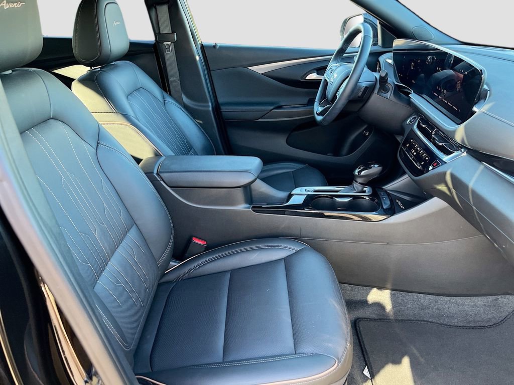 Used 2025 Buick Envista Avenir image 27