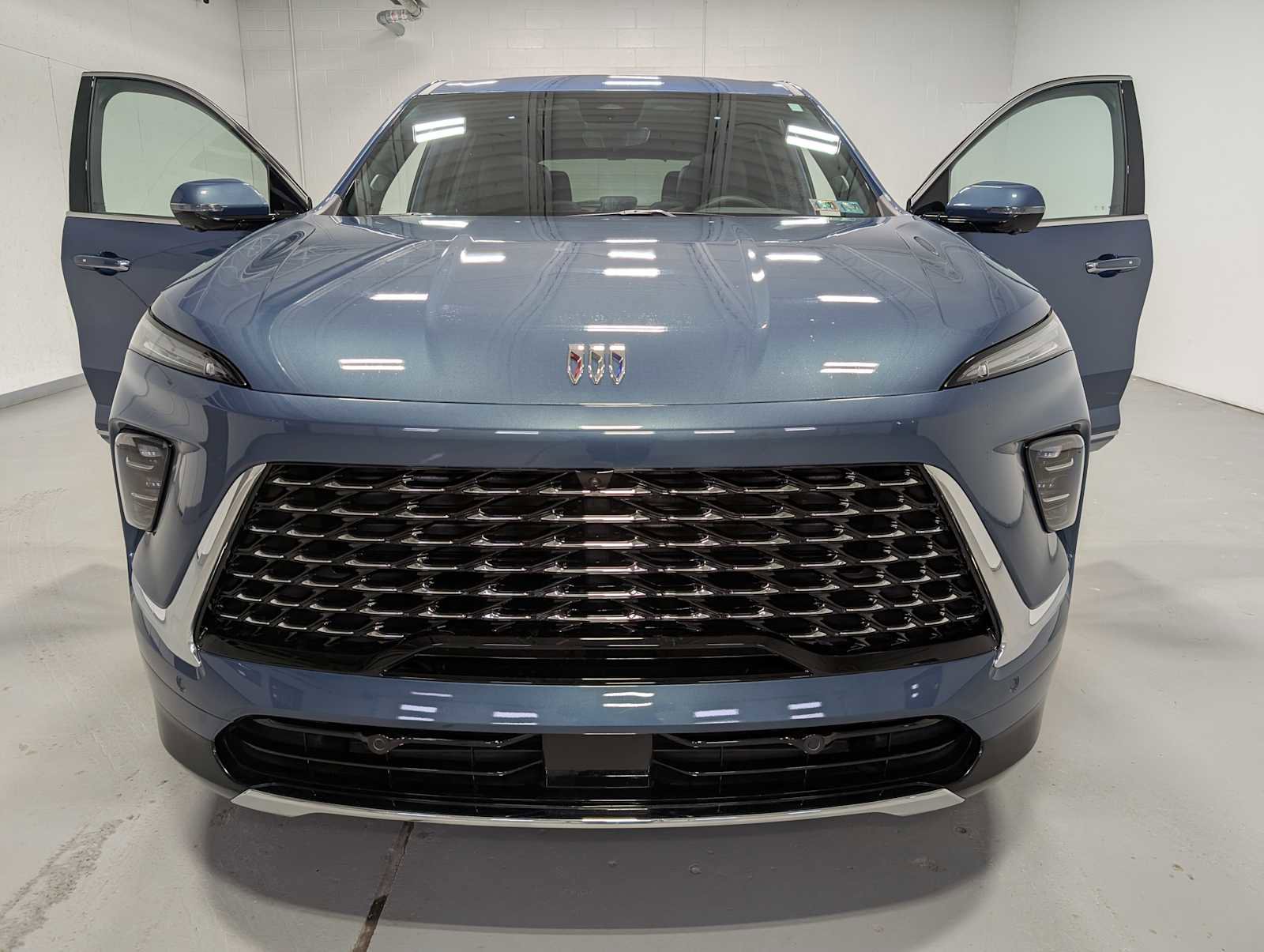 Certified 2025 Buick Enclave Avenir w/ Super Cruise Package image 15