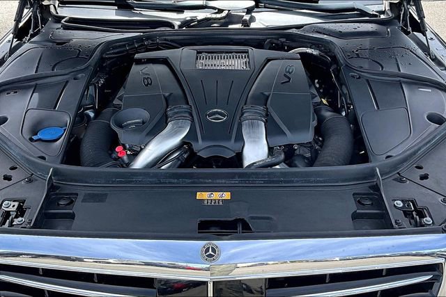 Used 2017 Mercedes-Benz S 550 Sedan image 33