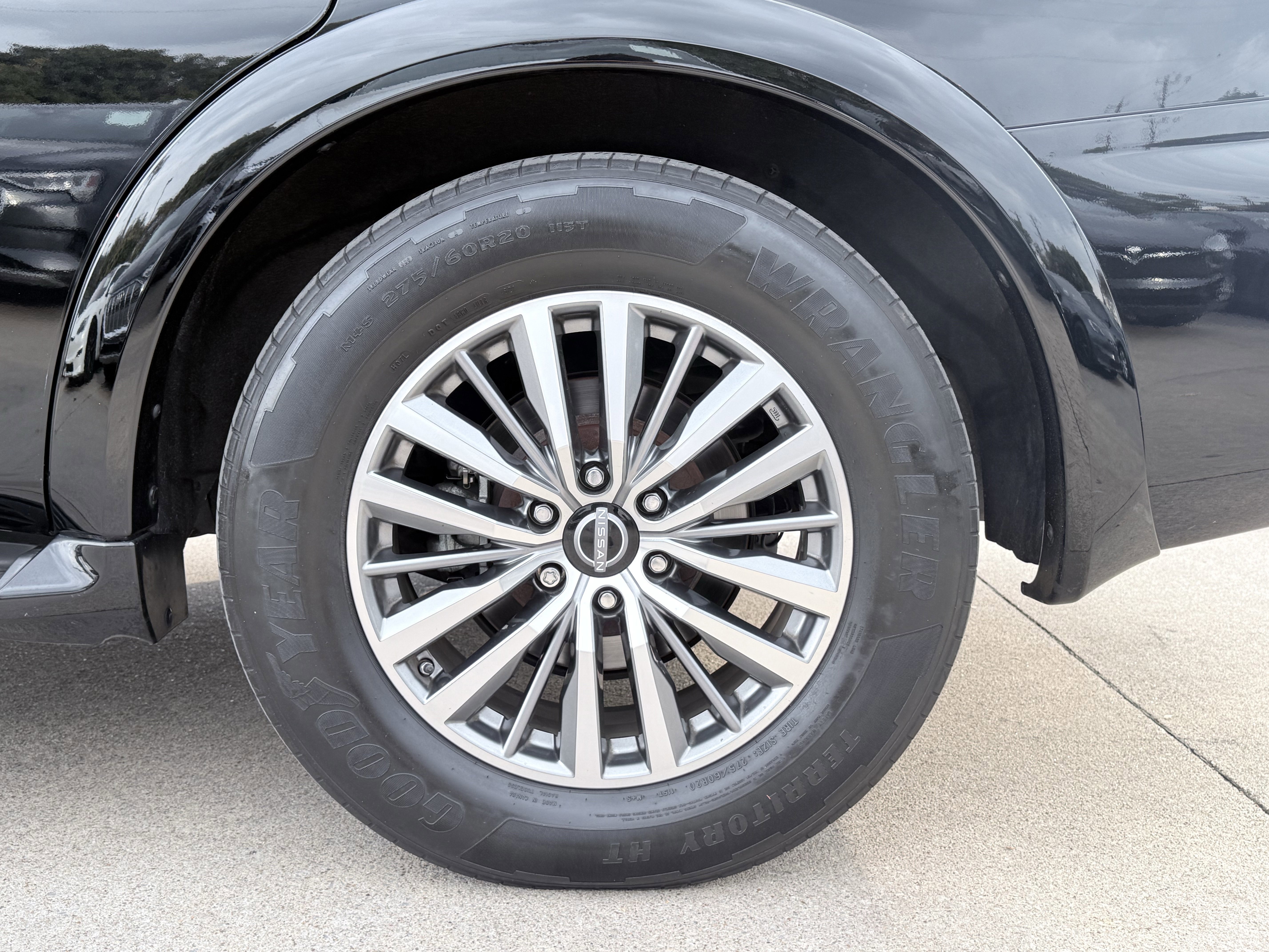 Used 2021 Nissan Armada SV w/ SV Appearance Package image 9