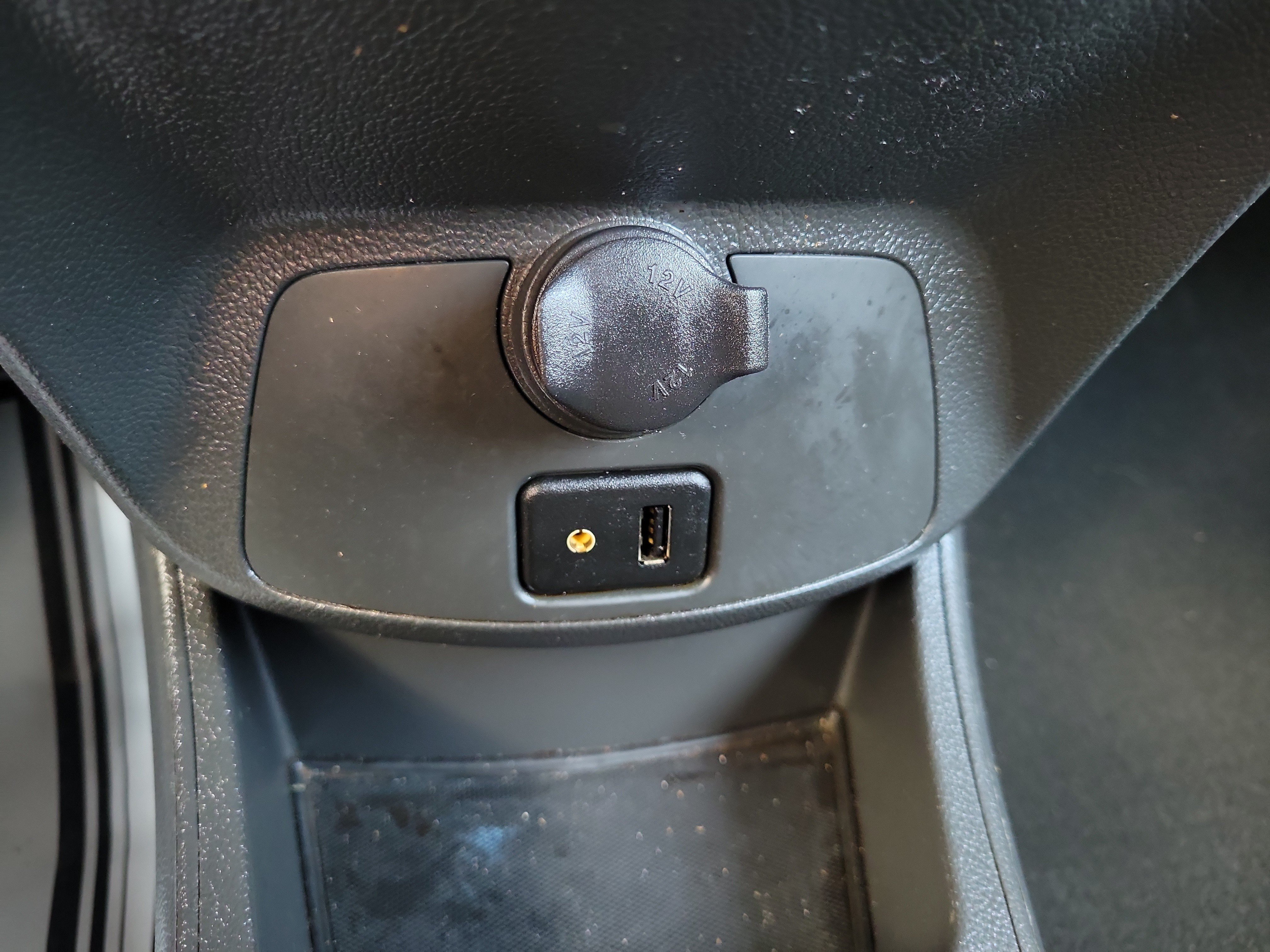 Used 2014 Chevrolet Spark LT FWD image 27