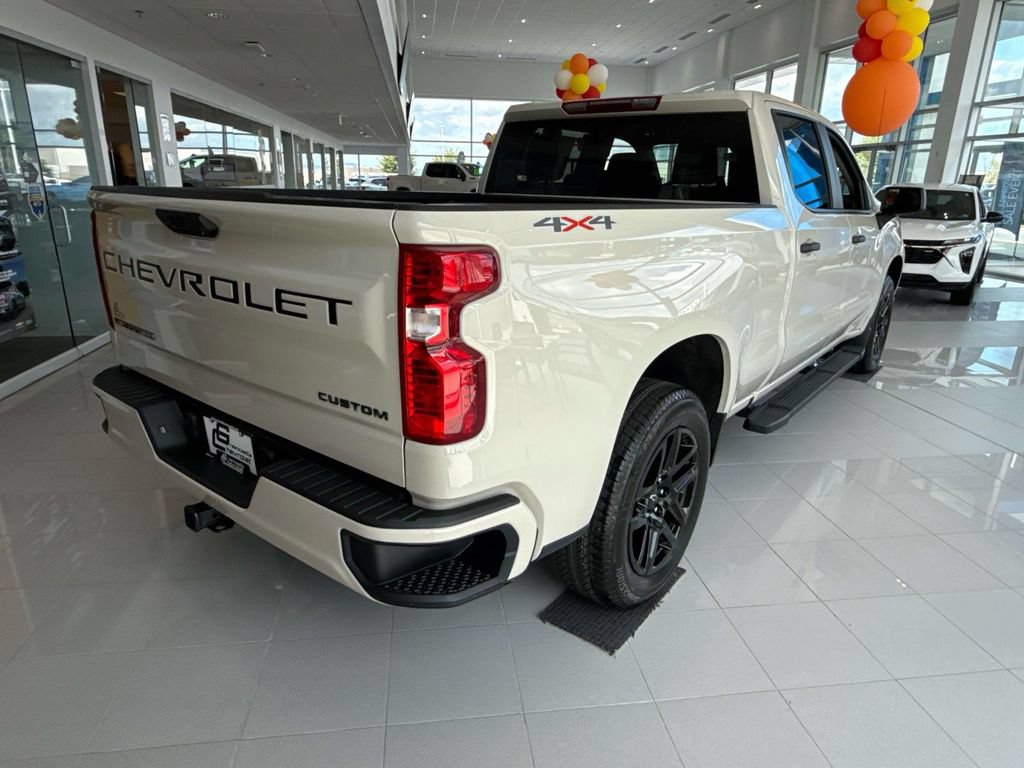 New 2026 Chevrolet Silverado 1500 Custom w/ LPO, Dark Essentials Package AWD/4WD image 12