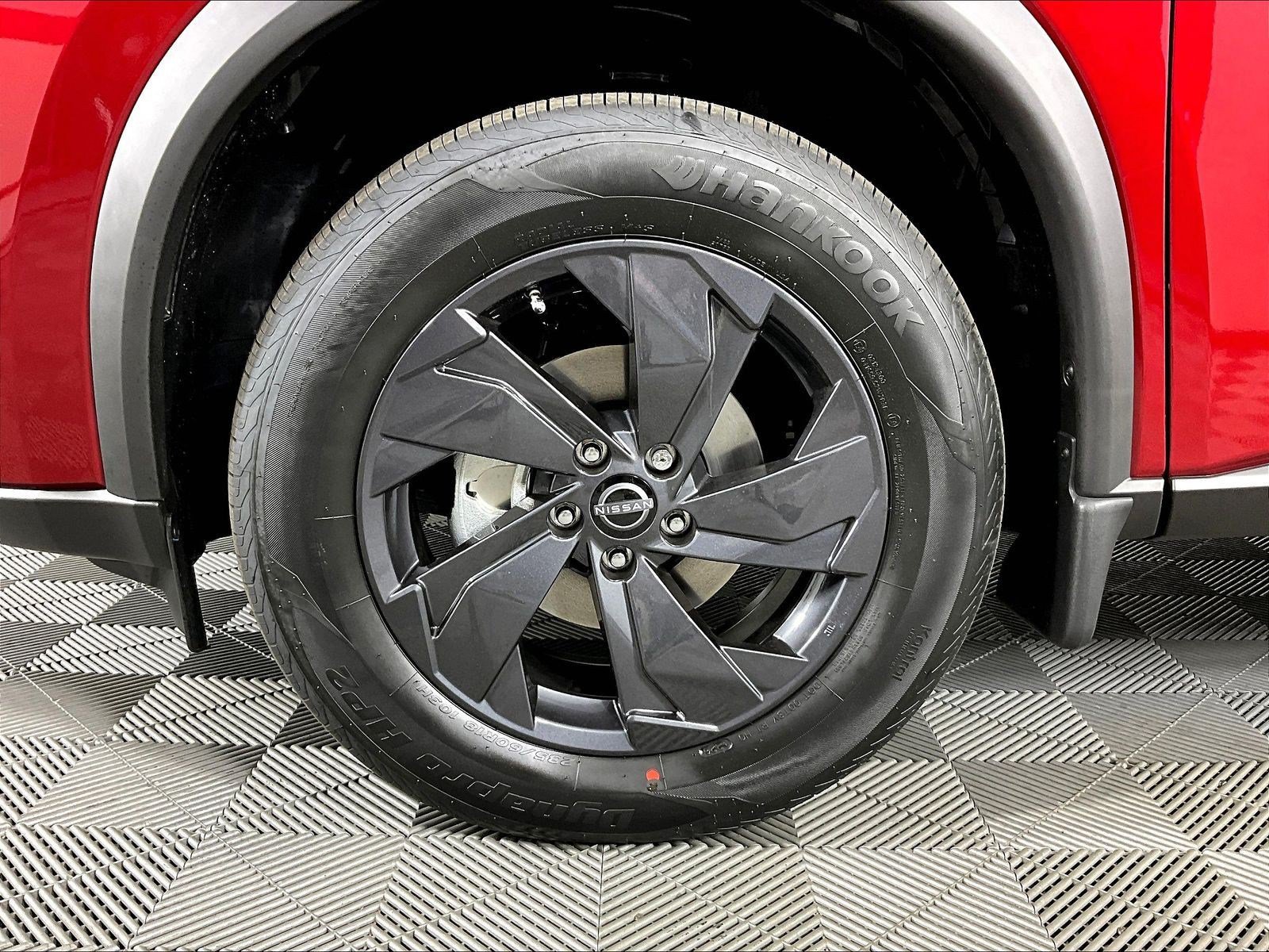 New 2026 Nissan Rogue SV w/ Cold Weather Package AWD/4WD image 23