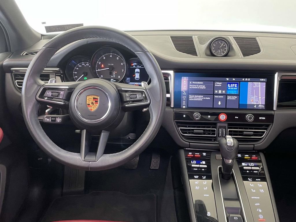 Certified 2023 Porsche Macan AWD/4WD image 27