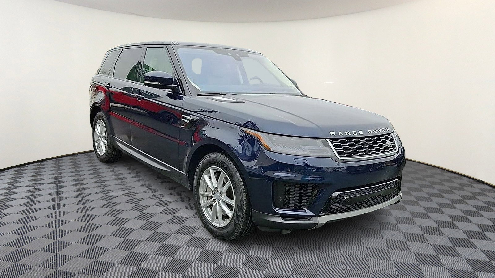 Used 2021 Land Rover Range Rover Sport SE image 2