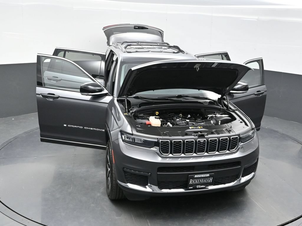 Used 2023 Jeep Grand Cherokee L Limited w/ Luxury Tech Group II AWD/4WD image 38