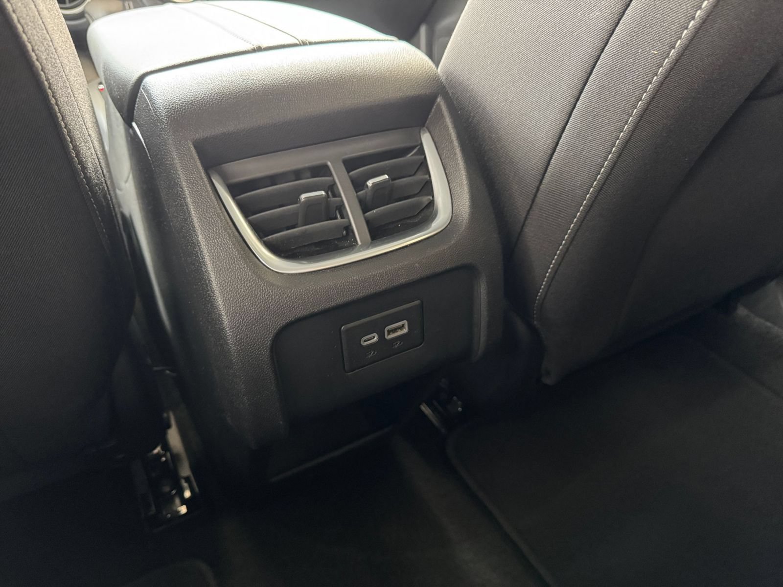 Used 2025 Chevrolet Blazer LT FWD image 24