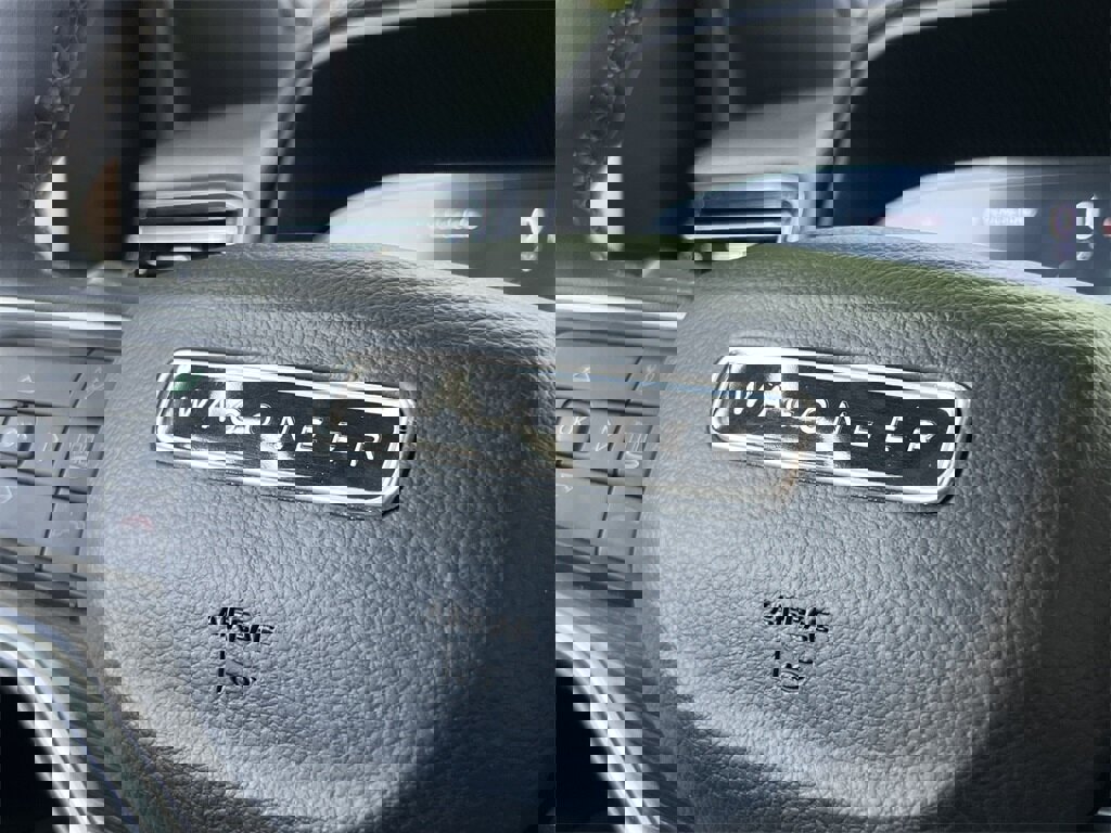 Used 2023 Jeep Wagoneer Series III w/ Preferred Equipment Group image 25