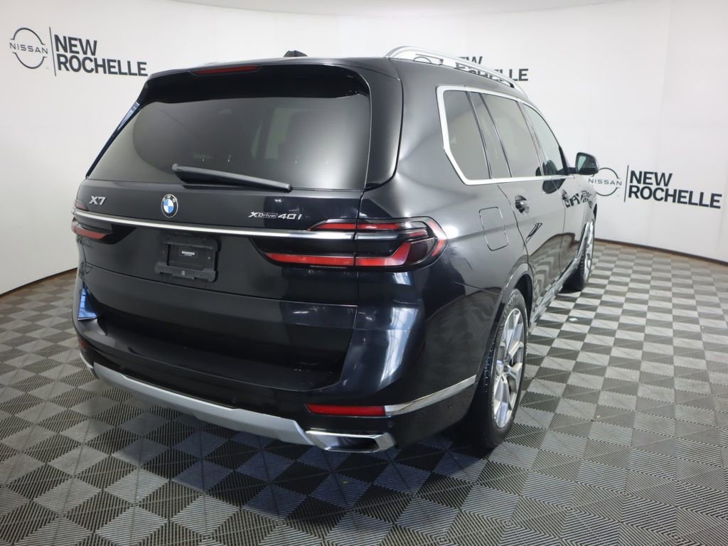 Used 2023 BMW X7 xDrive40i w/ Premium Package AWD/4WD image 5