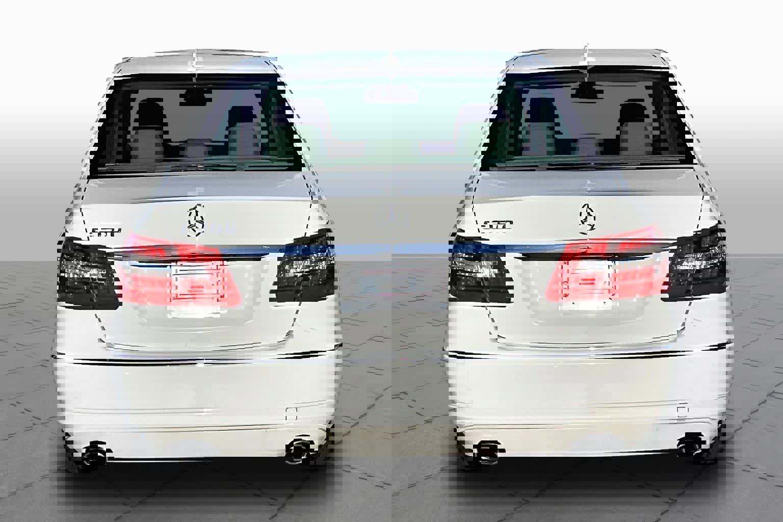 Used 2011 Mercedes-Benz E 350 Sedan image 4