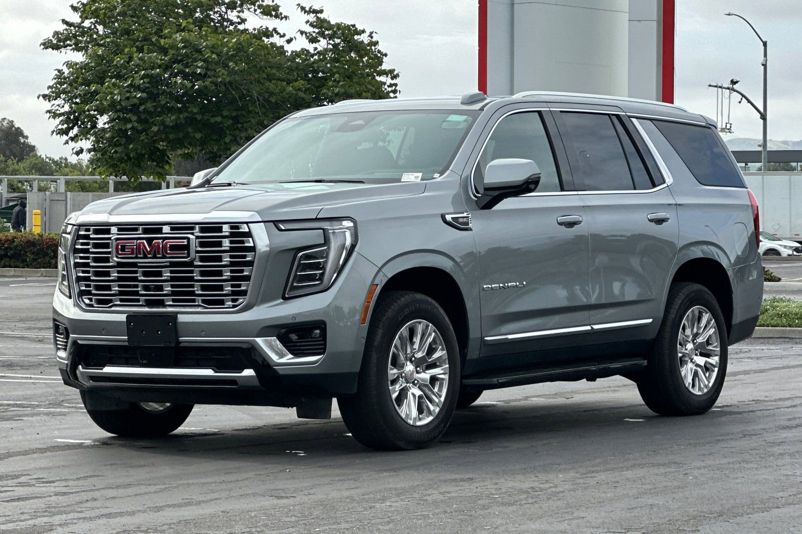 Used 2025 GMC Yukon Denali AWD/4WD image 8