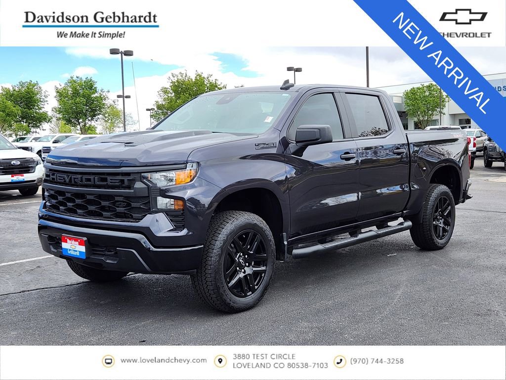 Used 2024 Chevrolet Silverado 1500 Custom Trail Boss w/ Turbomax Blackout Package AWD/4WD image 1